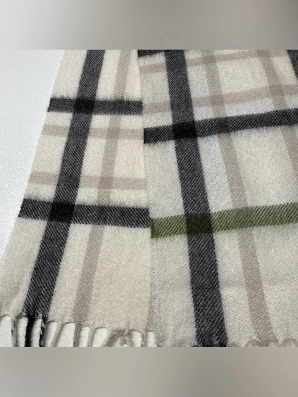 Charter Club Men’s Scarf Nova Check 100% Cashmere Cream Gray Green Preppy 10x62